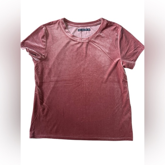 Abercrombie & Fitch Mauve Velour Tee Size Medium – Excellent Like-New Condition - Picture 3 of 4